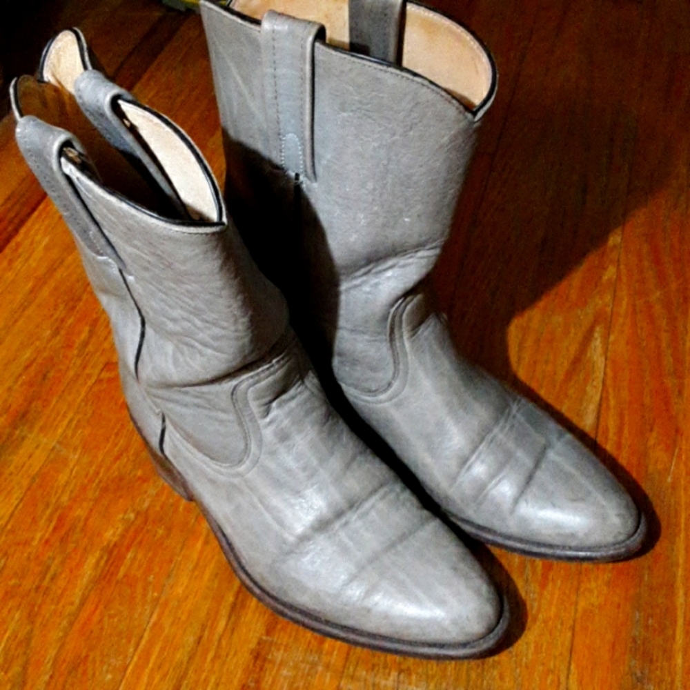 Frye Gray Leather Pull-On Western Boots